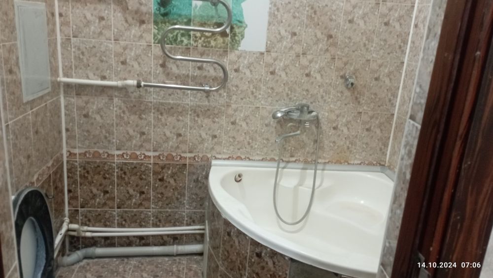 Когон Шахар камолот домларида 2 хонали квартира сотилади !!!