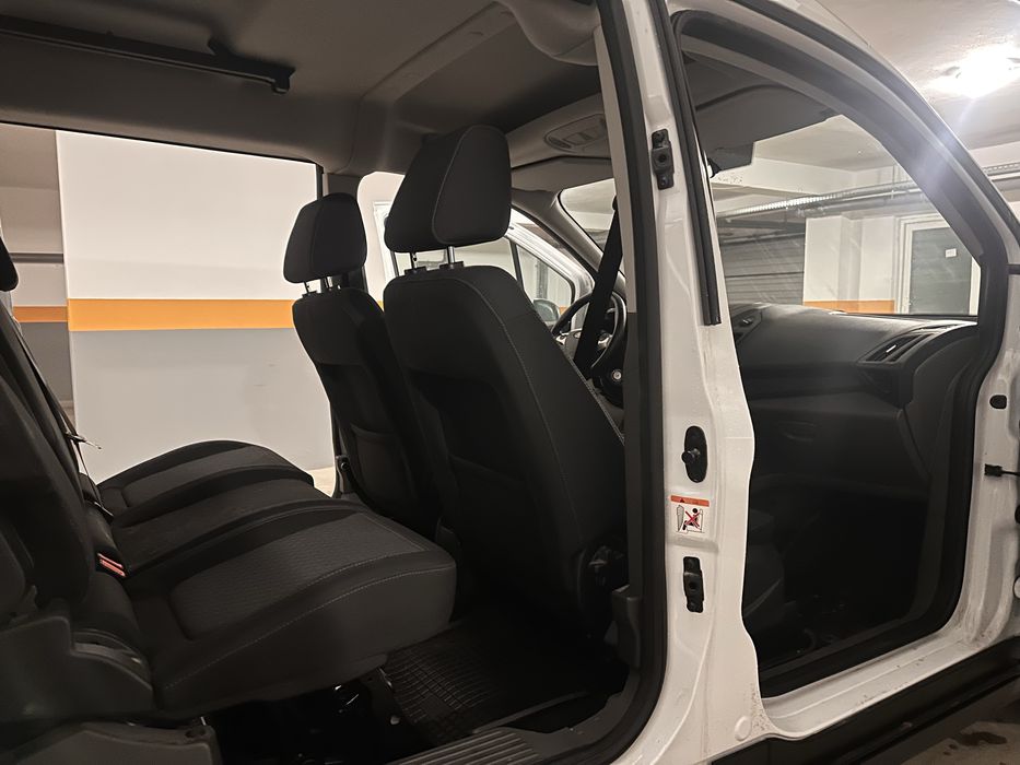 Ford Transit Connect 2023 doar 45.000 km!