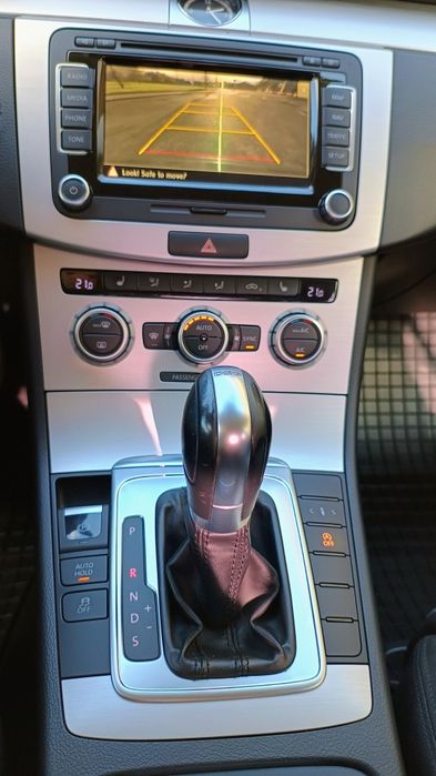 Vând Volkswagen Passat CC