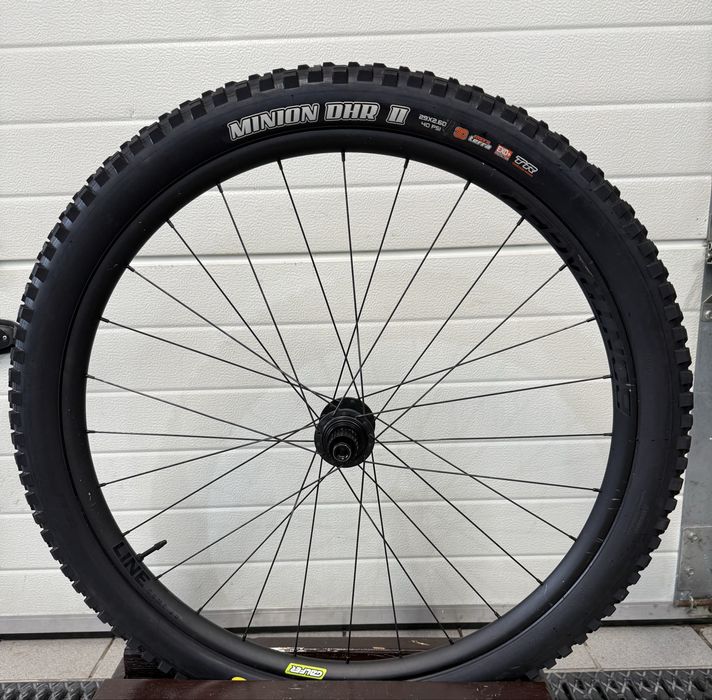 Roata spate Bontrager Linie Comp30+cauciuc Maxxis Minion DHR2 Nou!