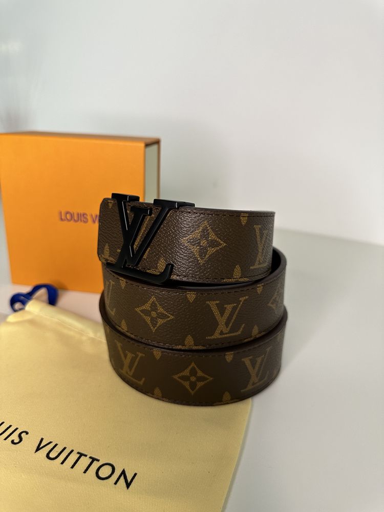 Curea Louis Vuitton piele canvas 100% cutie inclusă