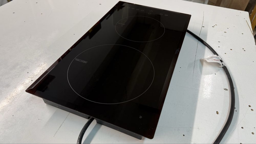 Индукционен котлон Ариели