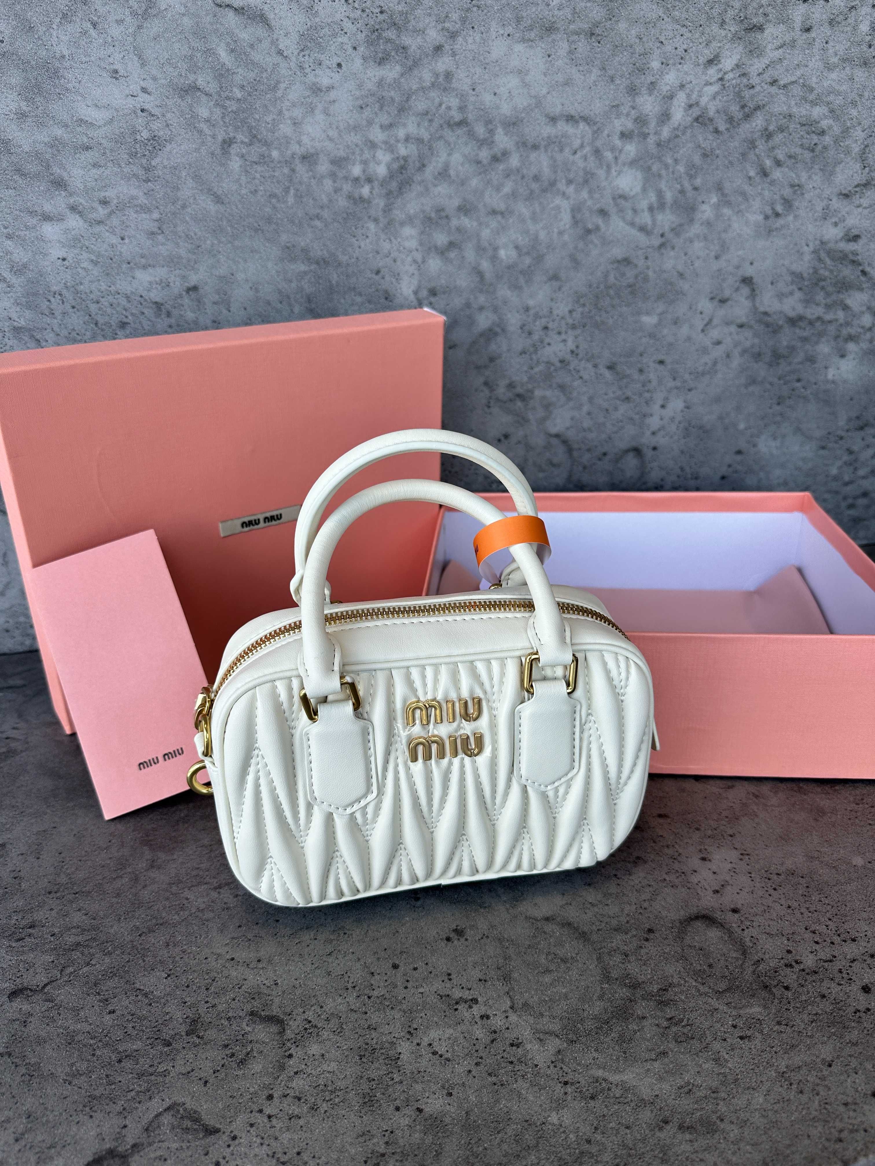 Дамска Чанта MIU MIU