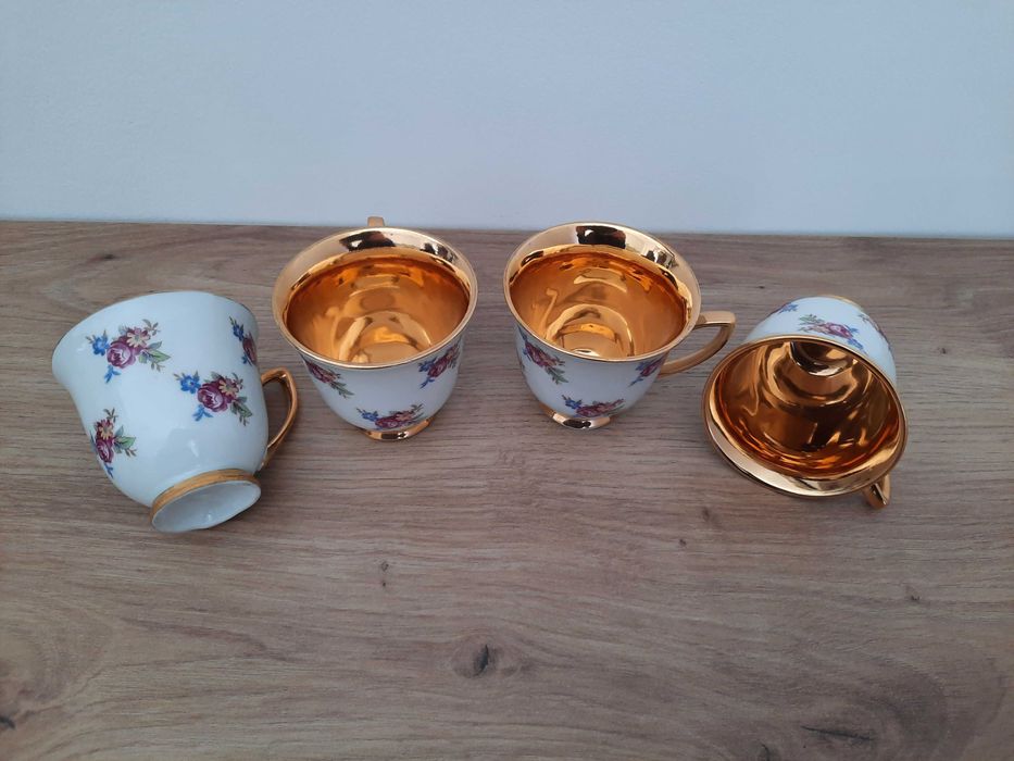Bibelouri portelan si cescute ceai/cafea