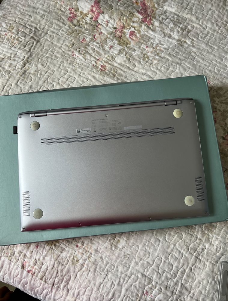 Asus Zenbook ноутбук в отличном состоянии