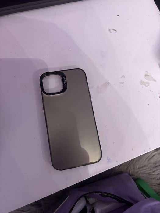 Iphone 13 със 15 калъфчета