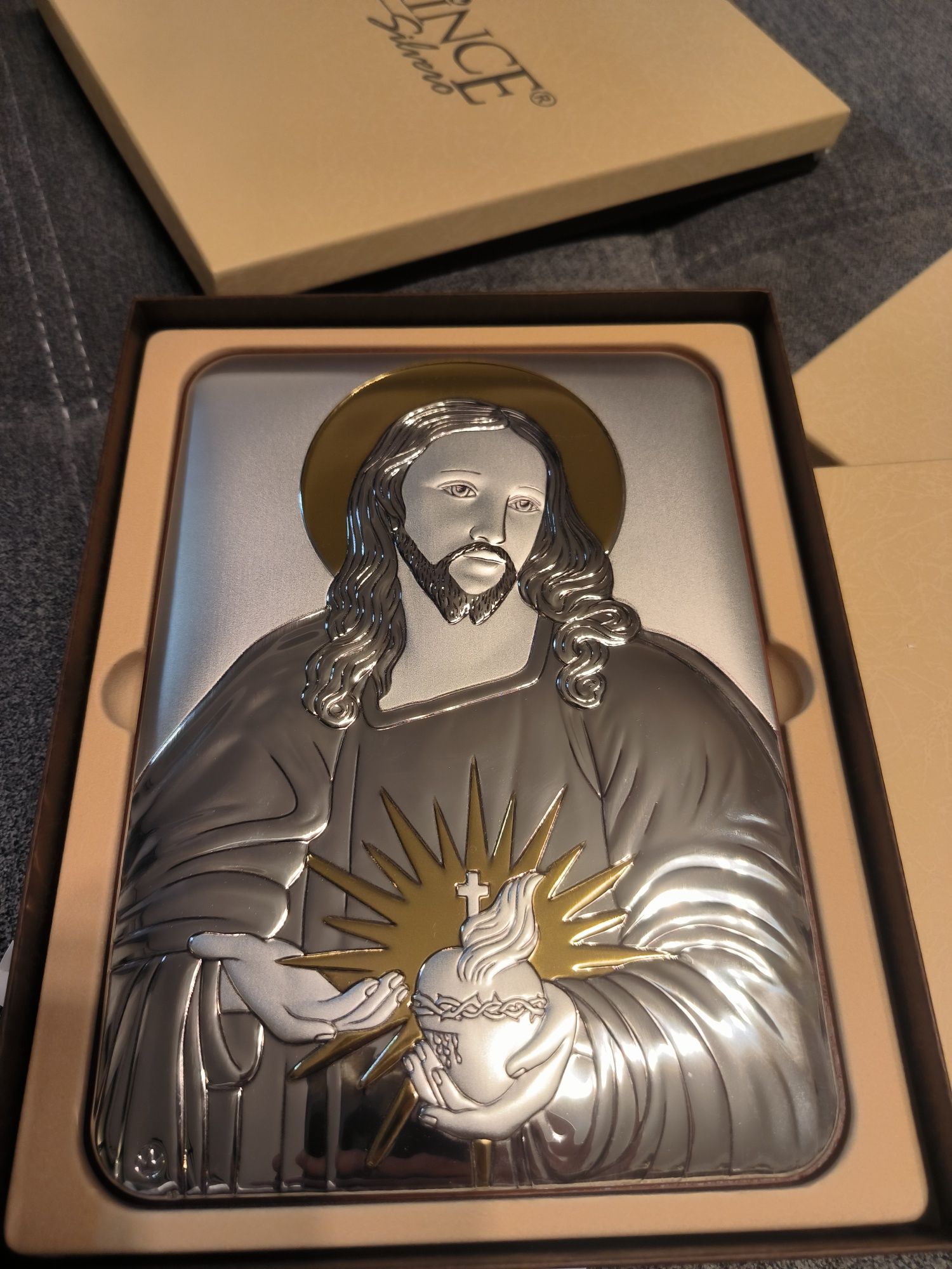 Icoana argintata Isus cu Aura