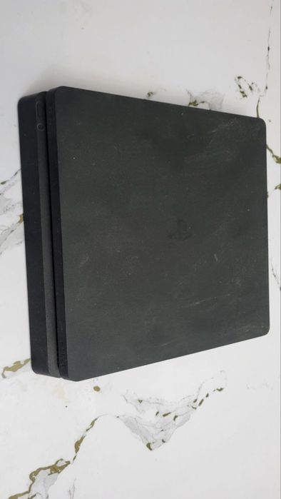 PS4 на запчасти, не включается, без жёсткого диска