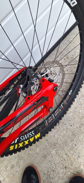 Vând Yt tues slopestyle sau schimb cu enduro