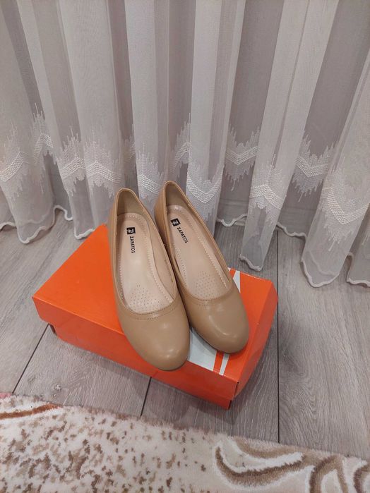 Дамски обувки на ток