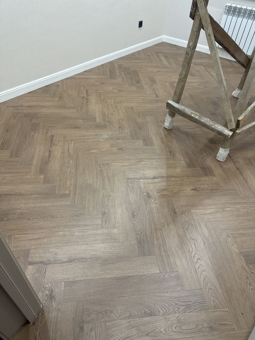 Продам ламинат 33 класс. 8 мм. Елочка.