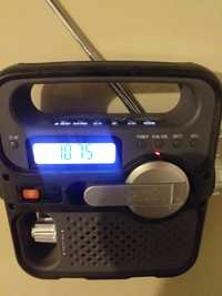 Radio portabil cu incarcare solara, ETON