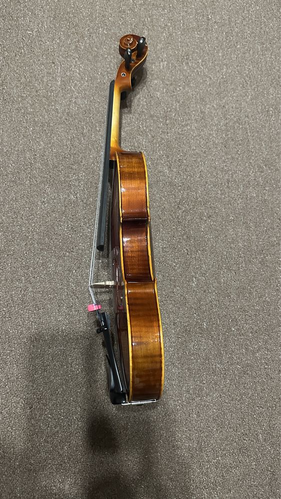 Скрипка профессиональная 4/4 продам
