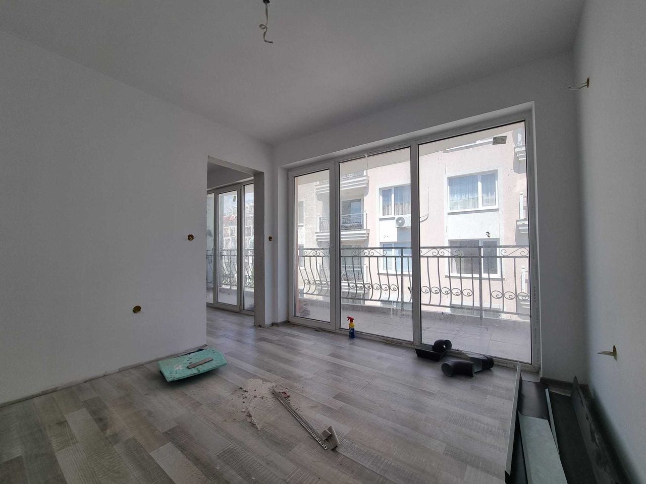 Продава се Двустаен апартамент в Свети Влас - 94 кв.м за 1097 €/кв.м - Снимка #12