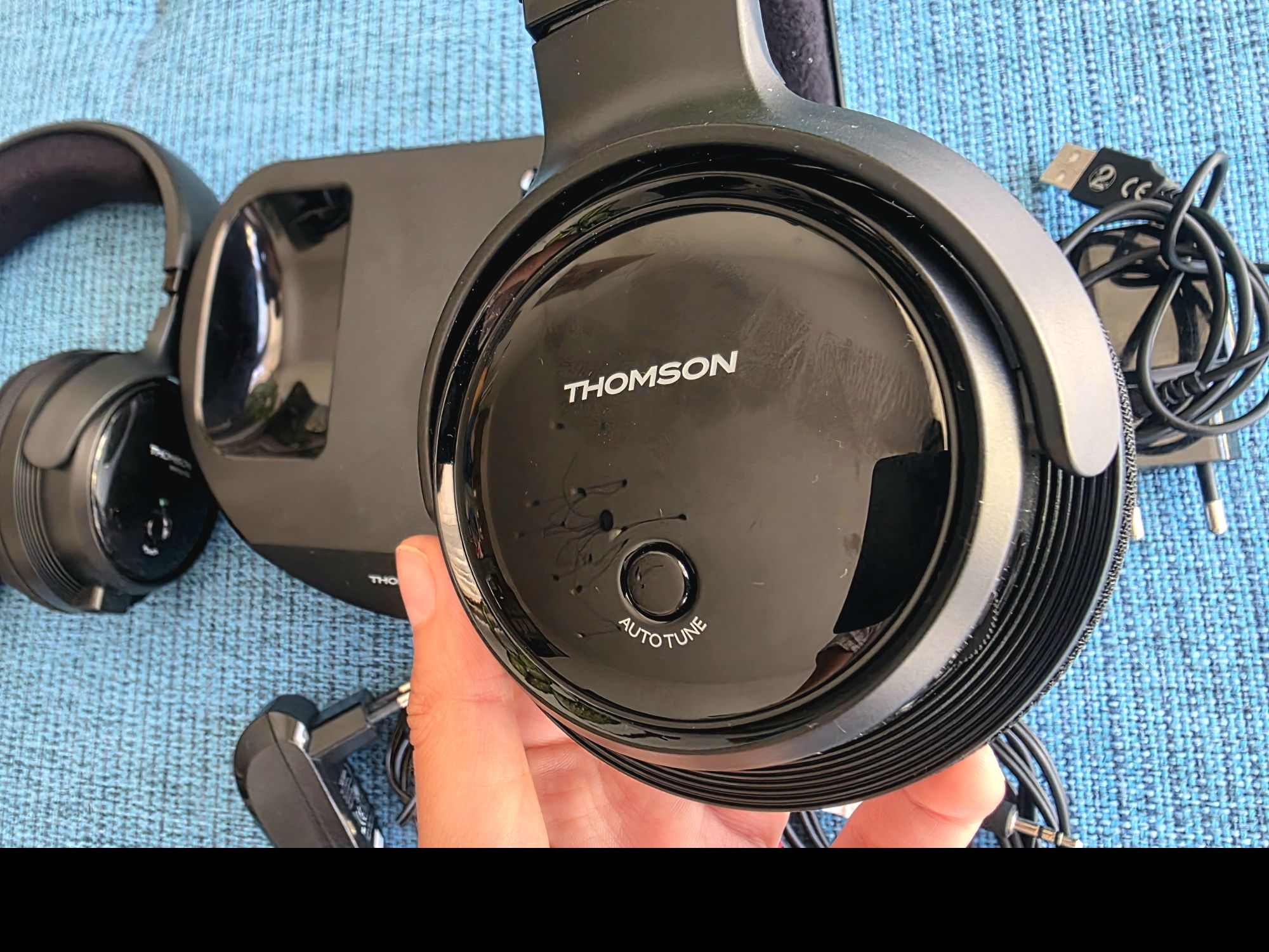 Sistem căști wireless THOMSON WHP3001BK + 2 perechi de căști