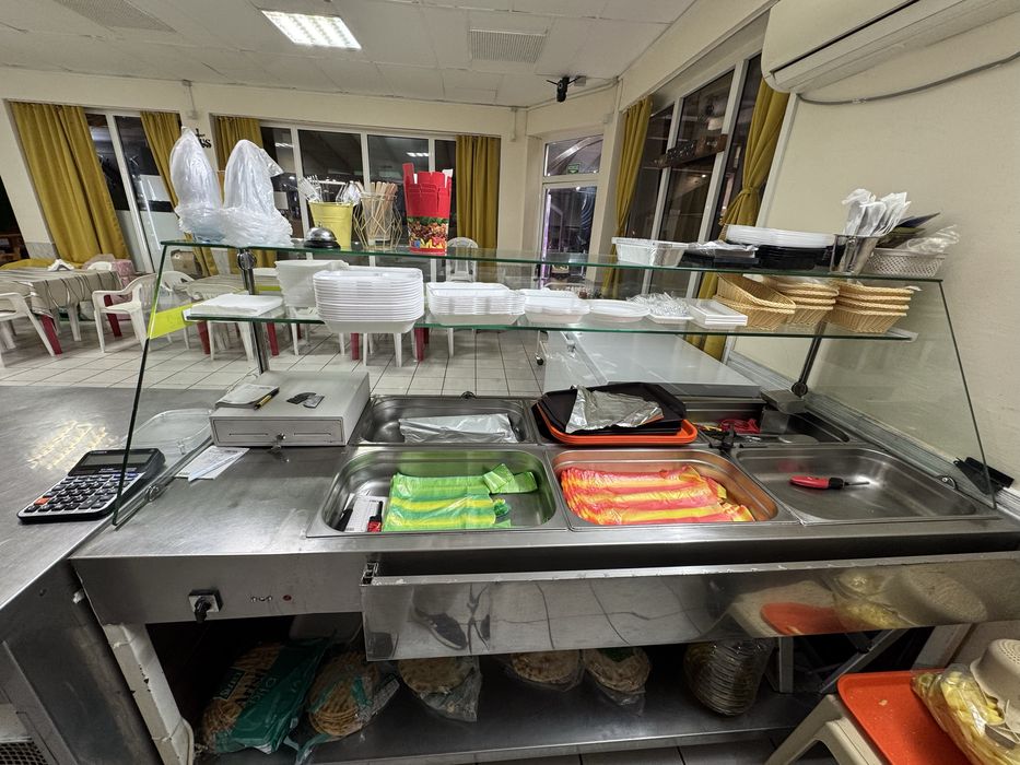 Хладилна витрина и бен мари