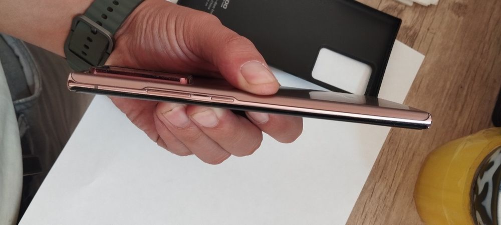 Samsung Note 20 ultra Toza