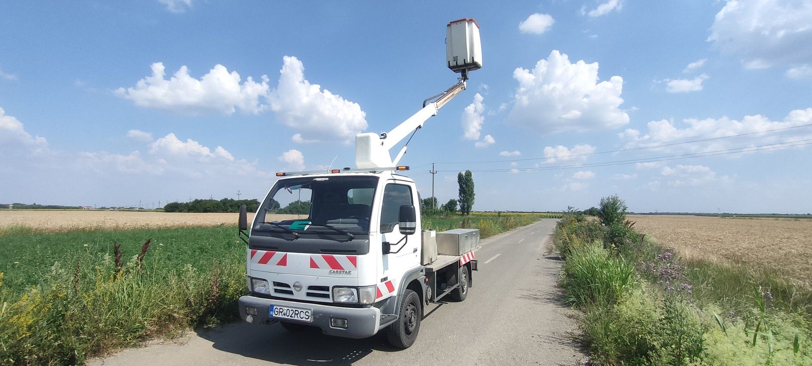 Nissan Cabstar 35.10 nacela 10 metri