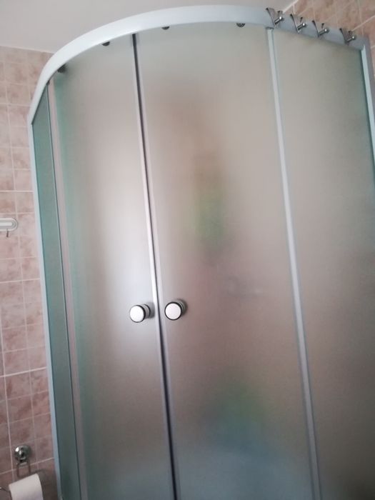 Cabina  de  duș  90x90