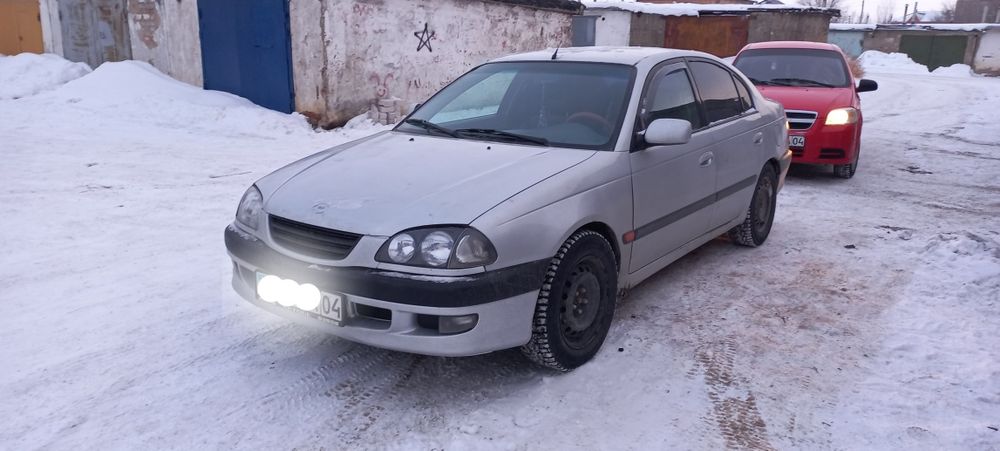 Продам авенсис 1999года