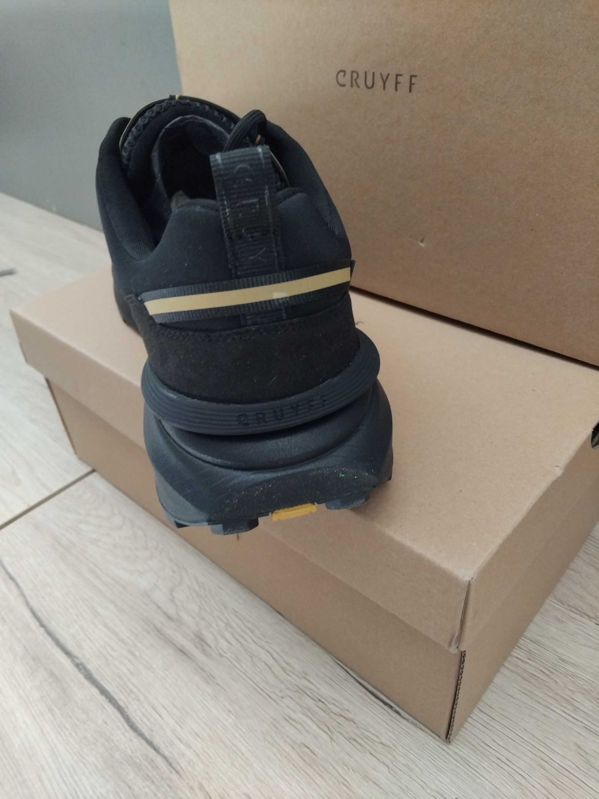 Cruyff Fuzeknit black оригинал ликвидация