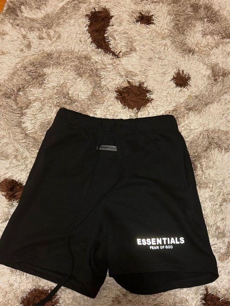 Essentials Shorts (Fear of god)