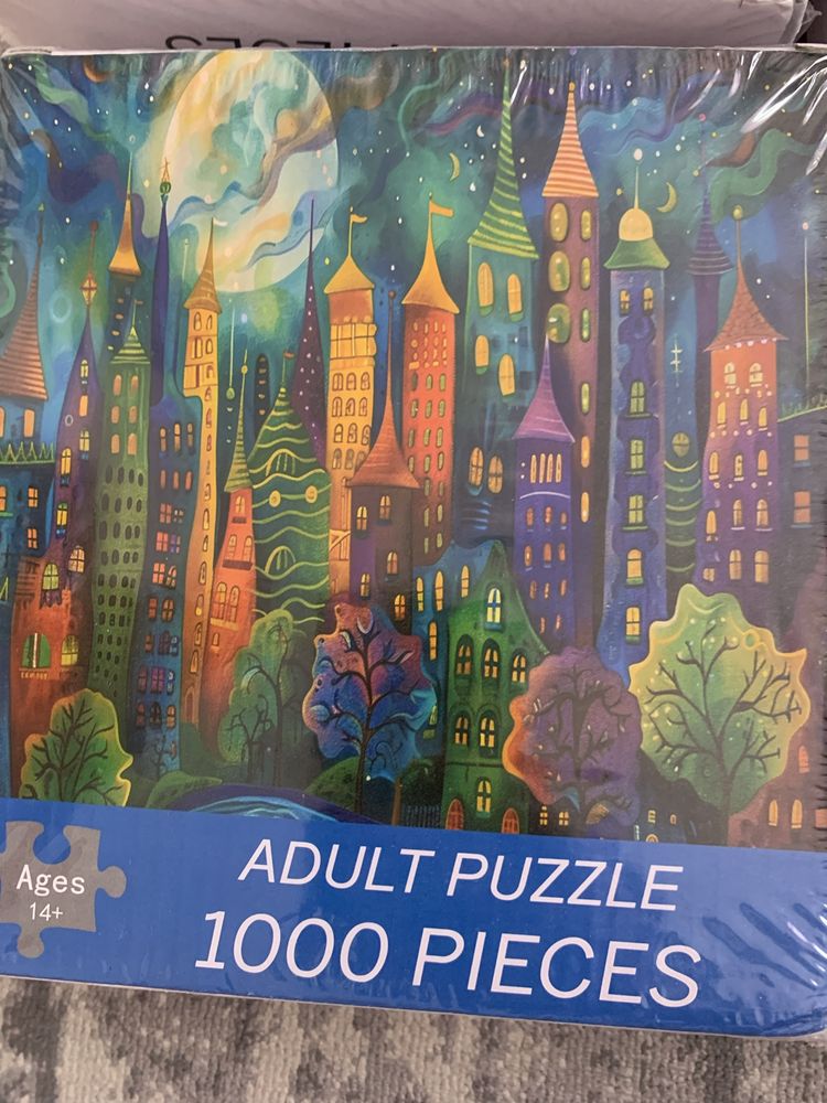 Puzzle noi 1000 de piese
