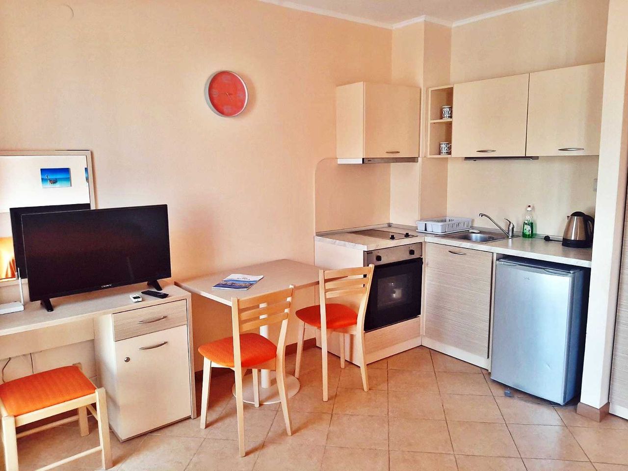 Продава се Едностаен апартамент в к.к. Слънчев бряг - 43 кв.м за 1070 €/кв.м - Снимка #6