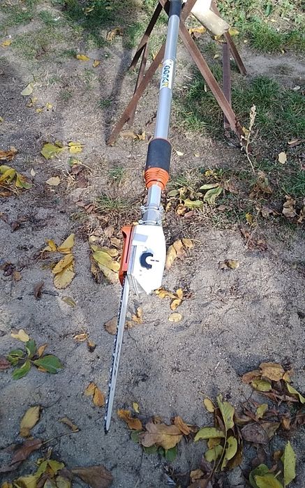 Vand emondor(drujba telescopica de inaltime)stihl(sthil)ht 135 nou