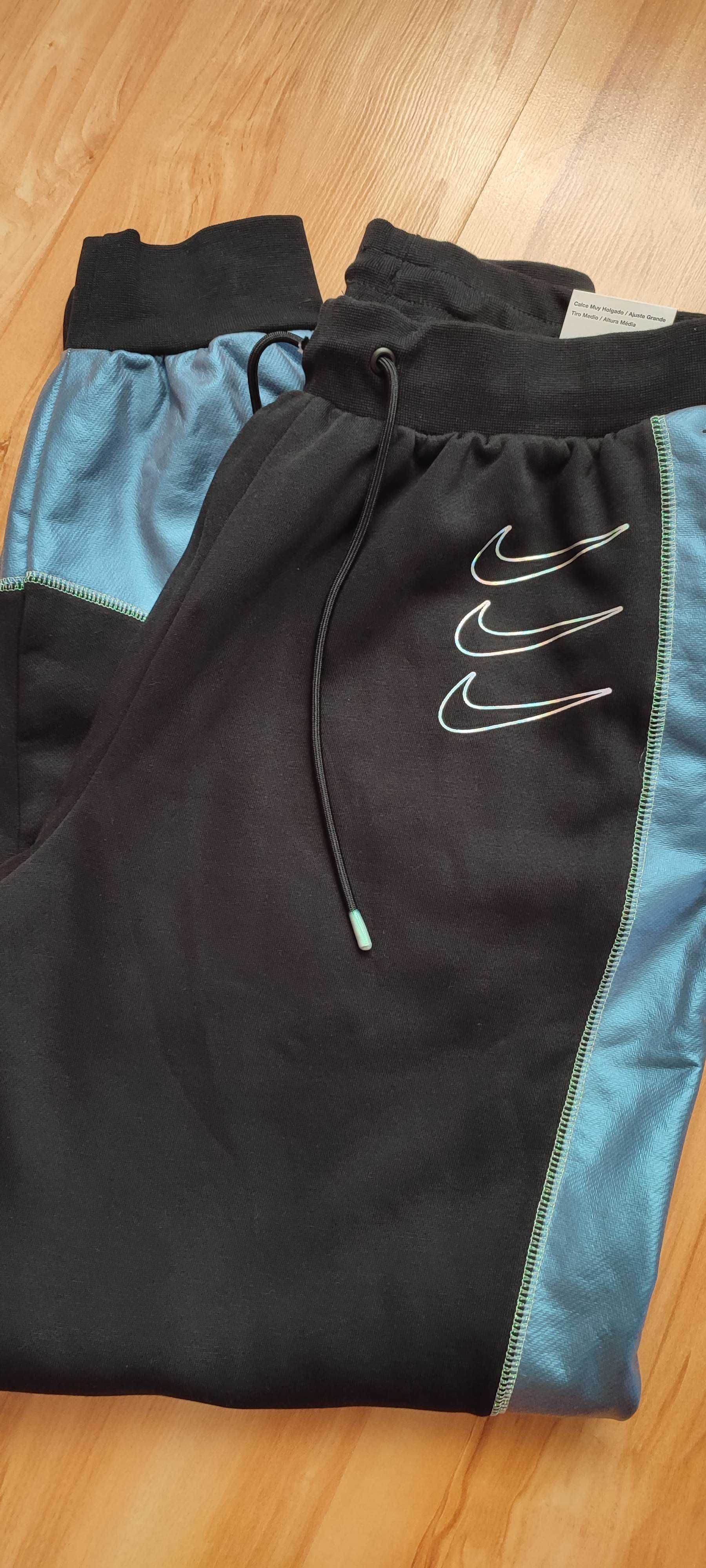 Pantaloni Nike oversized fit