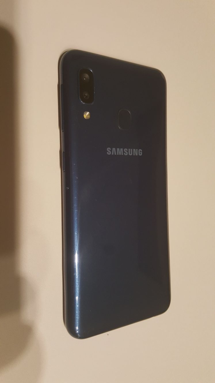 Samsung galaxy A  20e