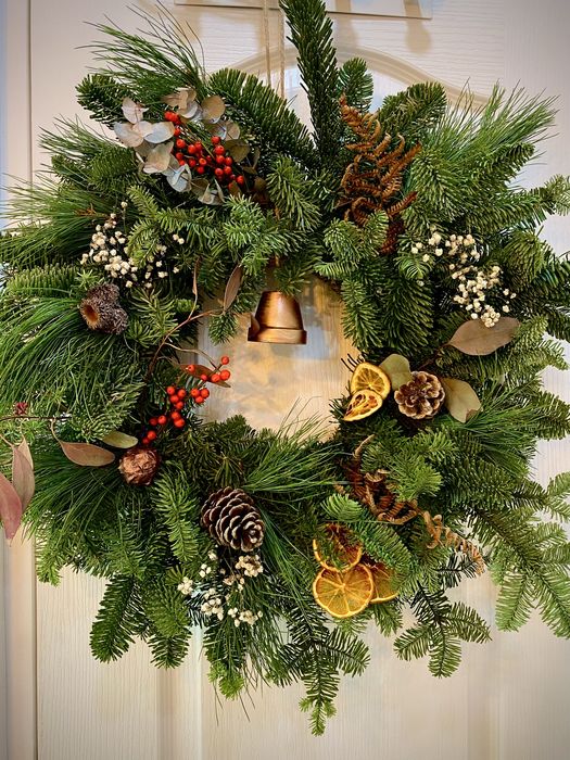 Coronite si braduti de Craciun din brad natural