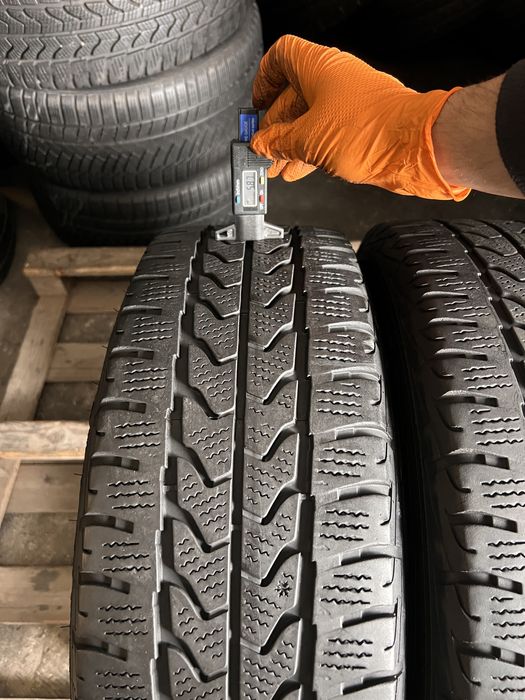 2 anvelope iarna 215/65/16 C , GoodYear , DOT 2024