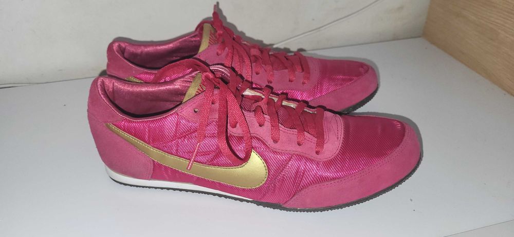 Маратонки Найк 38 номер