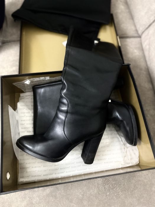 Продам обувь зимнюю Basconi