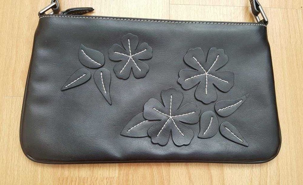 Geantă nouă din piele naturală, design frumos