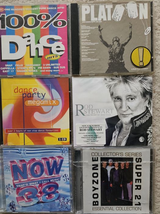 Оригинални компакт дискове от лична колекция