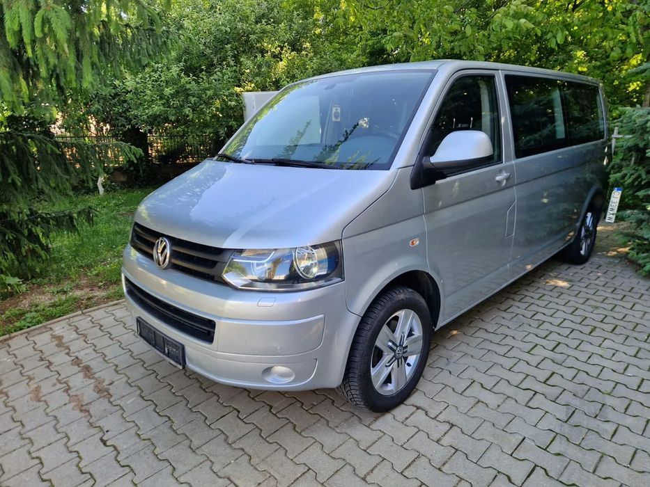 Volkswagen Caravelle Volkswagen Caravelle 2.0 l 140 de cai, modelul lung, 9 locuri,