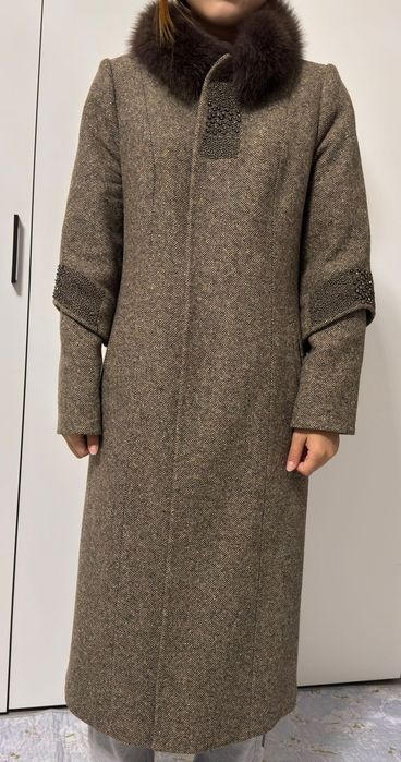 Пальто жен турция лоретта , сваровский тас жені, көп киілмеген.42-44р