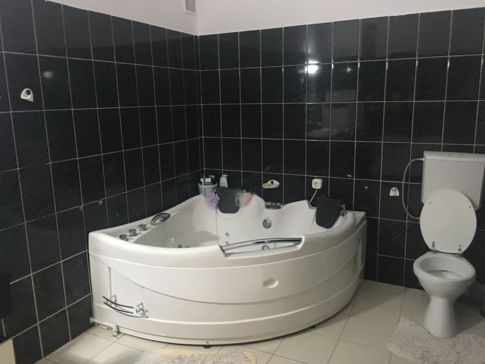 Dau in chirie spatiu pentru birou, cabinete etc in zona centrala