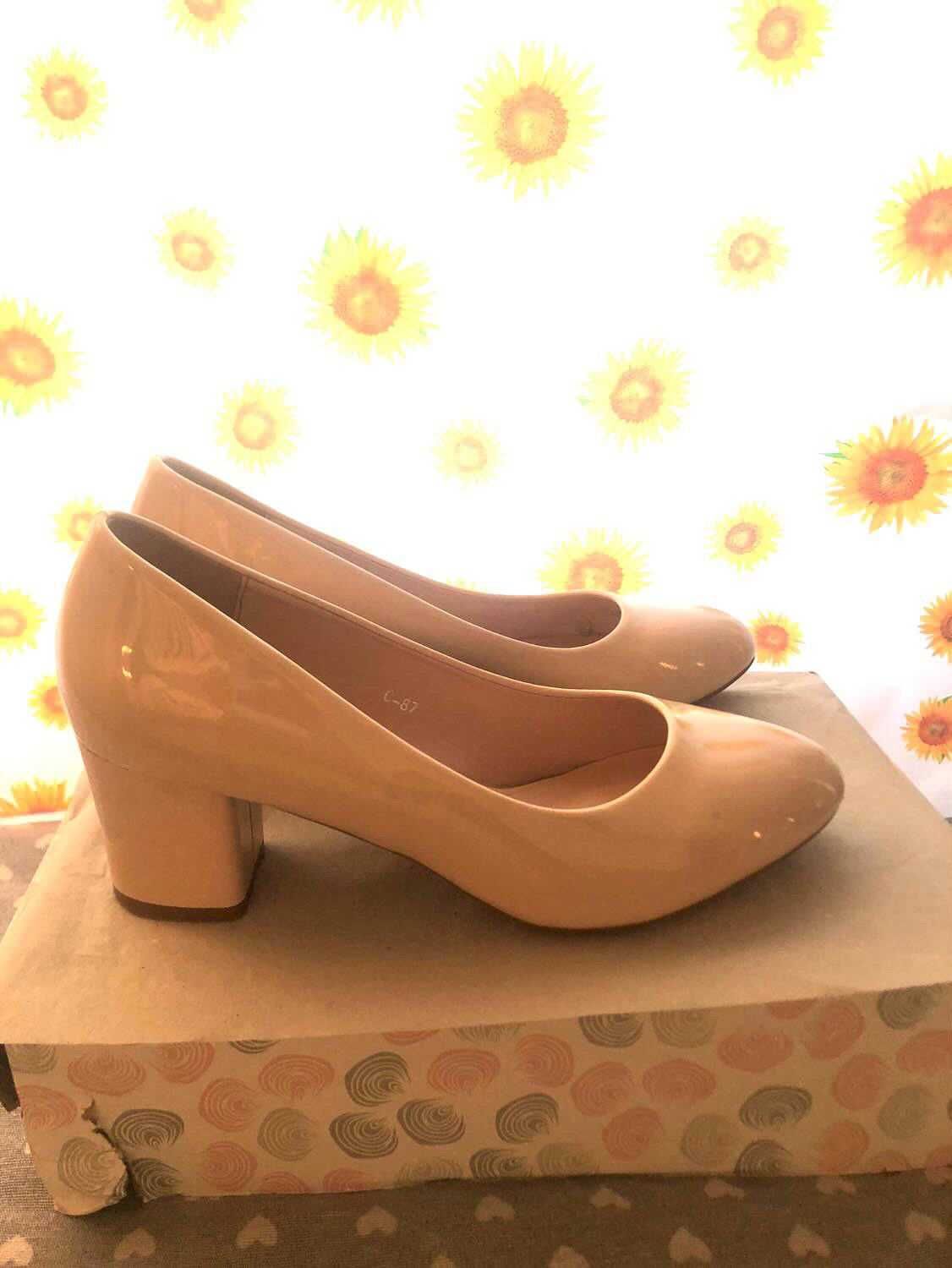 pantofi cu toc jos