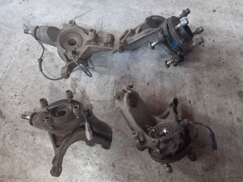 Citroen C3 C4, fuzeta completa cu rulment si senzor ABS