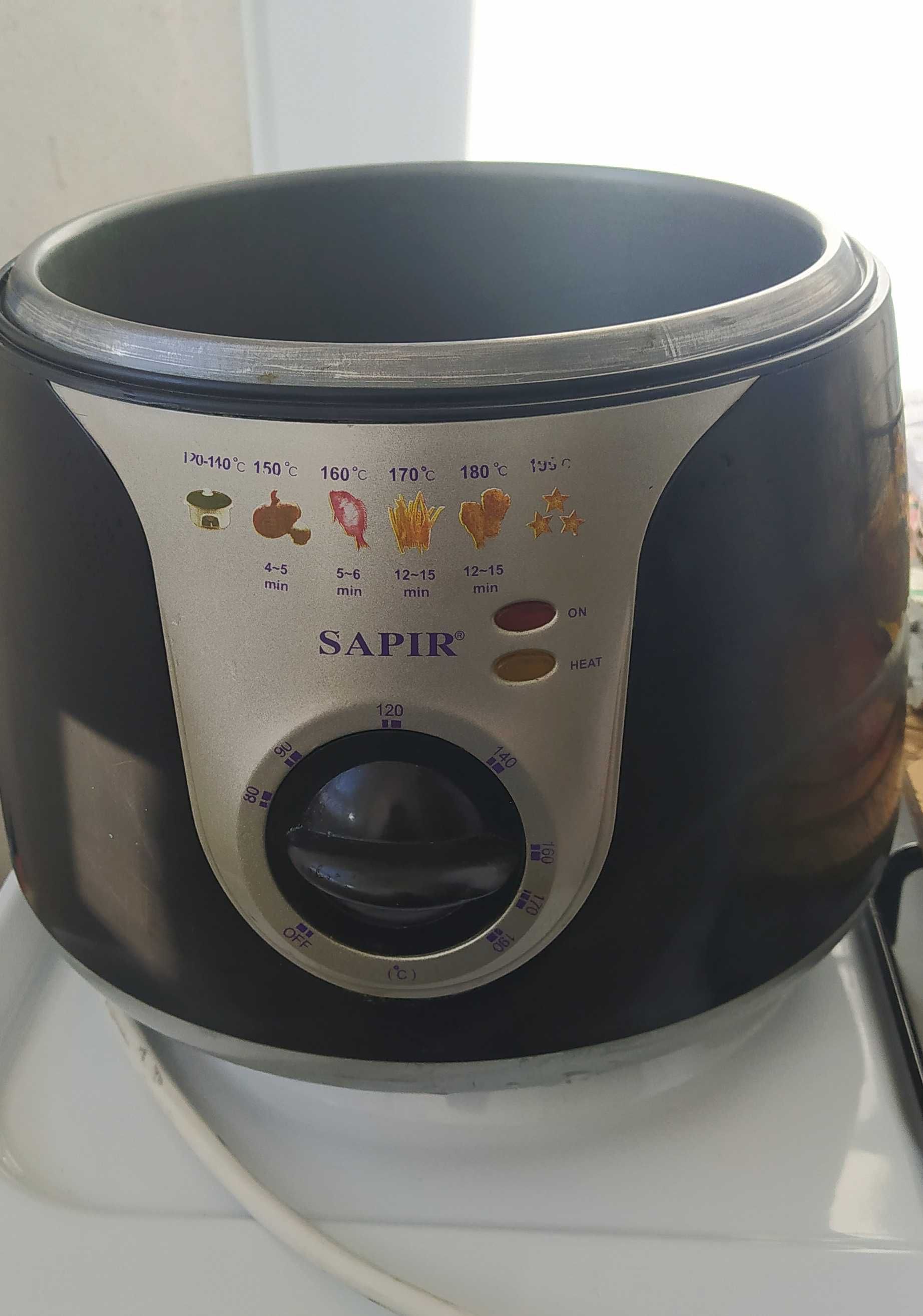 Фритюрник SAPIR SP 1980 C, 1300W, 2 литра,