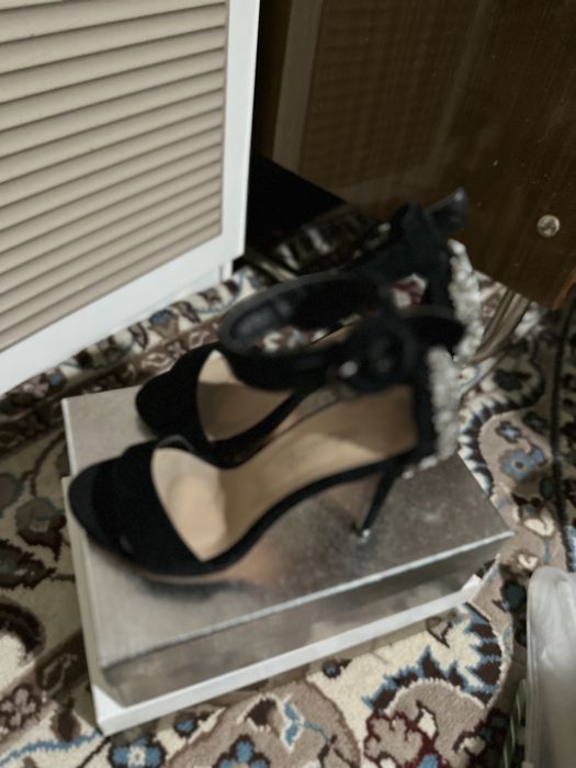 Срочно продам туфли