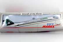 Machetă de colecție FOKKER 100 Carpatair YR-FKA 1:100