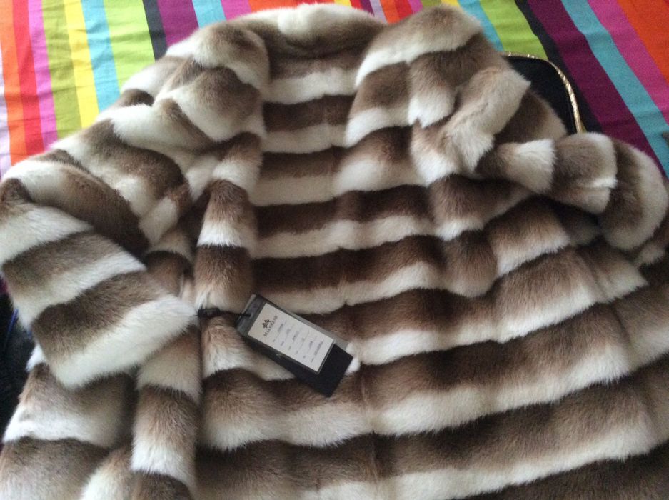 Продам кабсолютно расивую  норковую шубу.