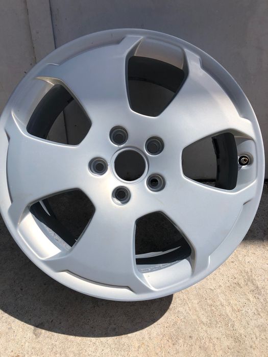 Продавам джанти за ауди 5/112 подходящи за повечето модели на марката.