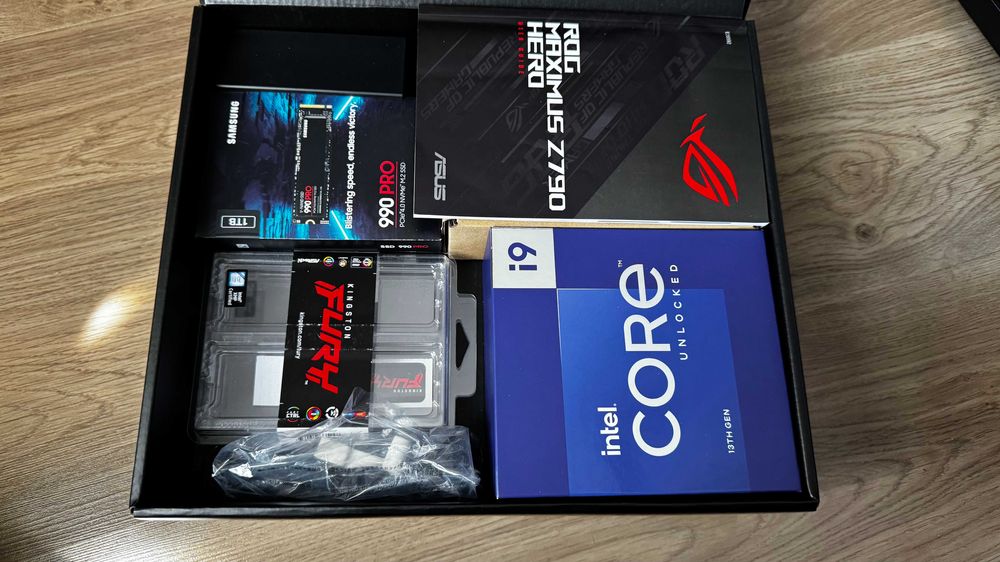 Kit PC Intel i9-13900K + ROG MAXIMUS Z790 HERO + carcasa, RAM, cooler
