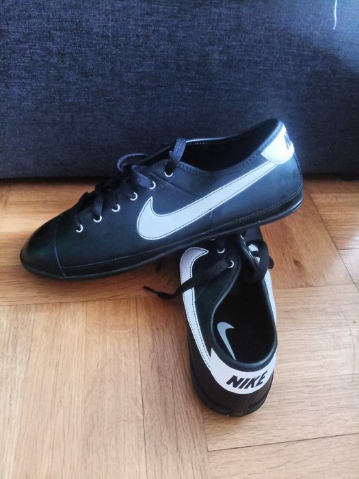 Продавам маратонки Nike  Flash