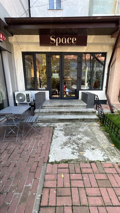 Spațiu comercial de închiriat – 29 mp + terasă 26 mp – Dorohoi
